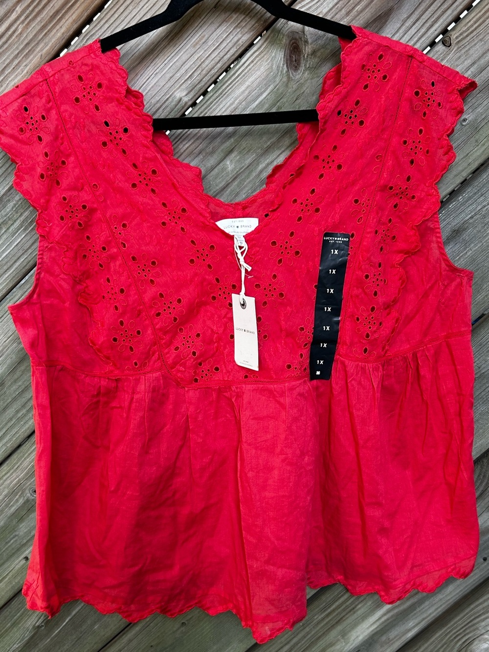 Lucky Brand Woman’s Plus Lace-Trim Red Eyelet Peasant Top Sleeveless size 1X